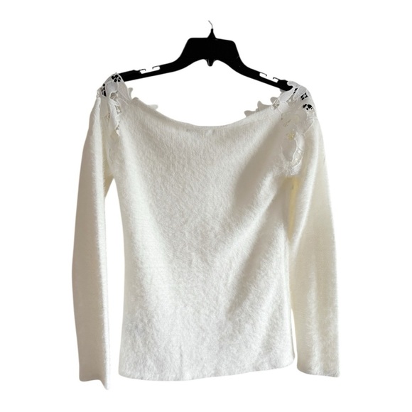 Boston Proper Cream/ White Lace Trim Plush Sweater Size Small - Picture 7 of 8